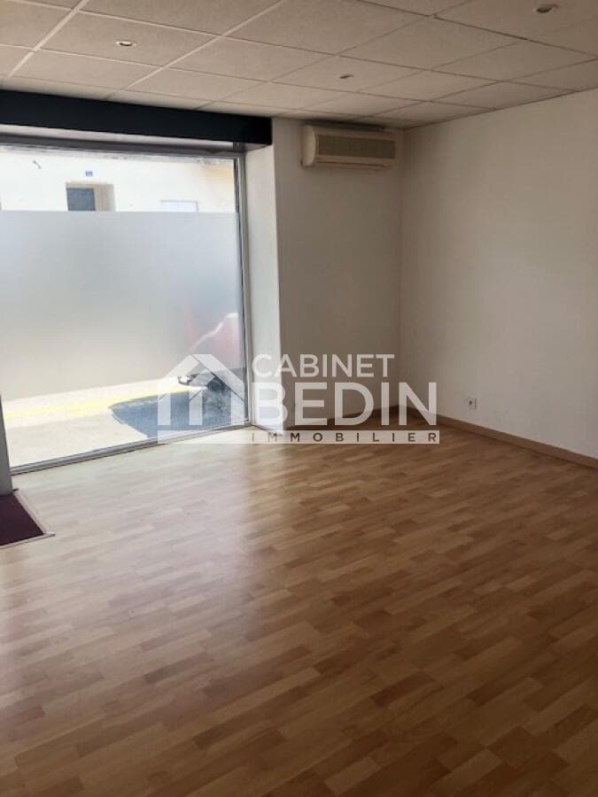 Local commercial 38 m² — LIBOURNE — photo 1