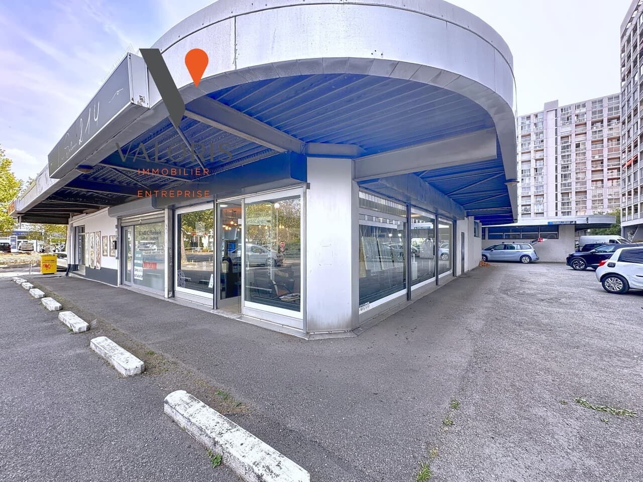 Local commercial 90 m² — GRENOBLE — photo 1
