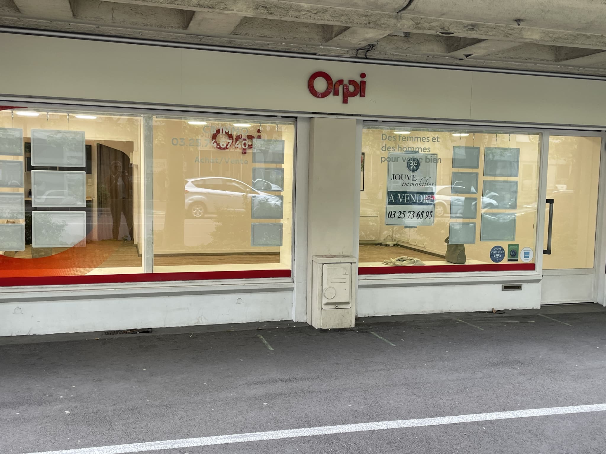 Local commercial 41 m² — TROYES — photo 1