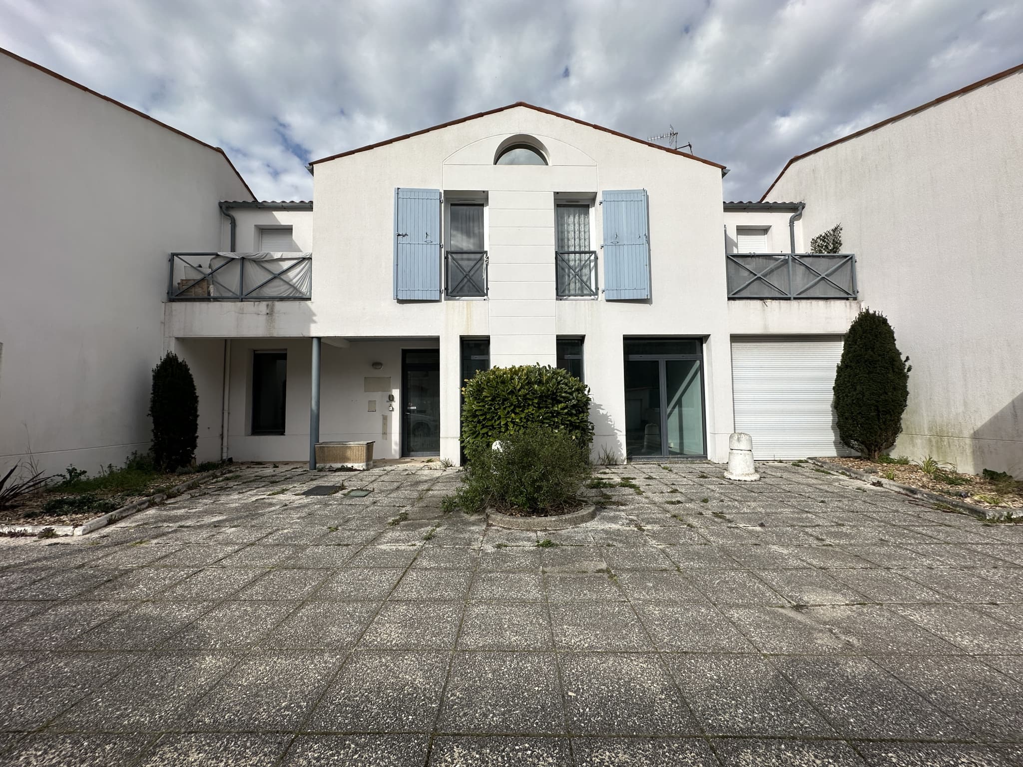 Local commercial · 141 m² · Achat des murs — photo 3