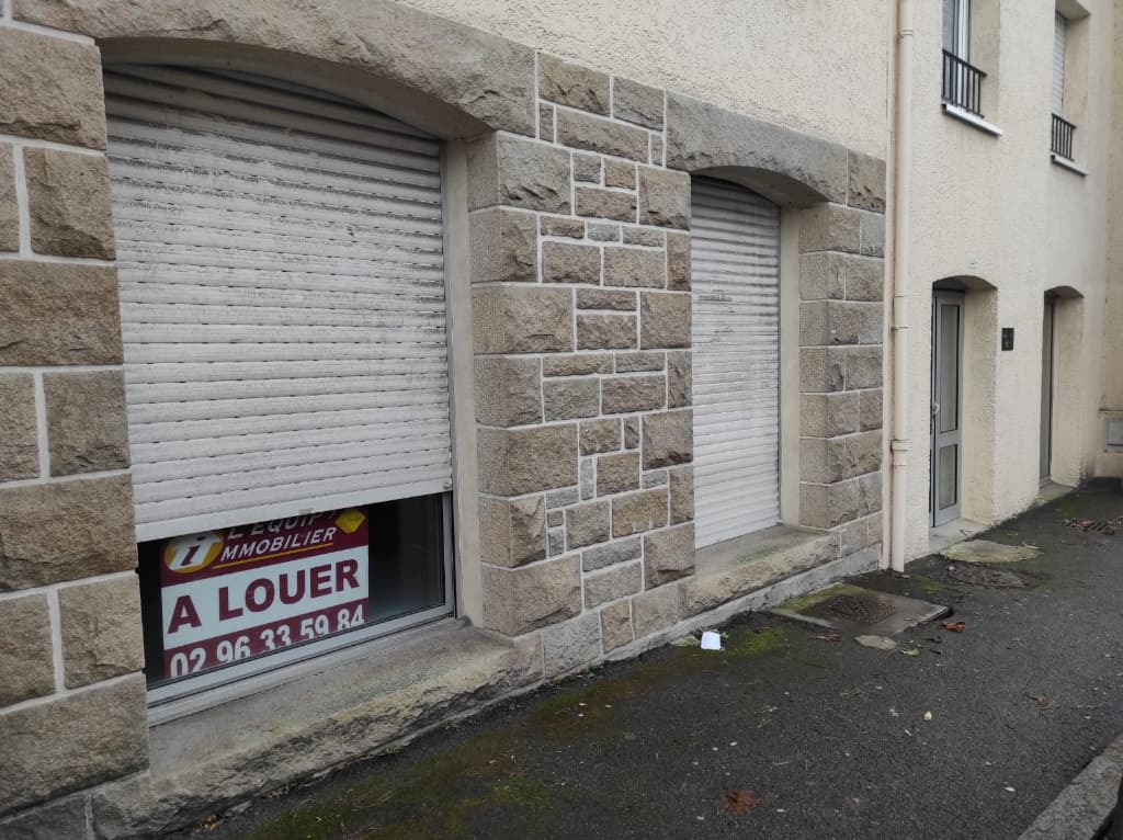 Local commercial 30 m² — COTES D ARMOR — photo 1