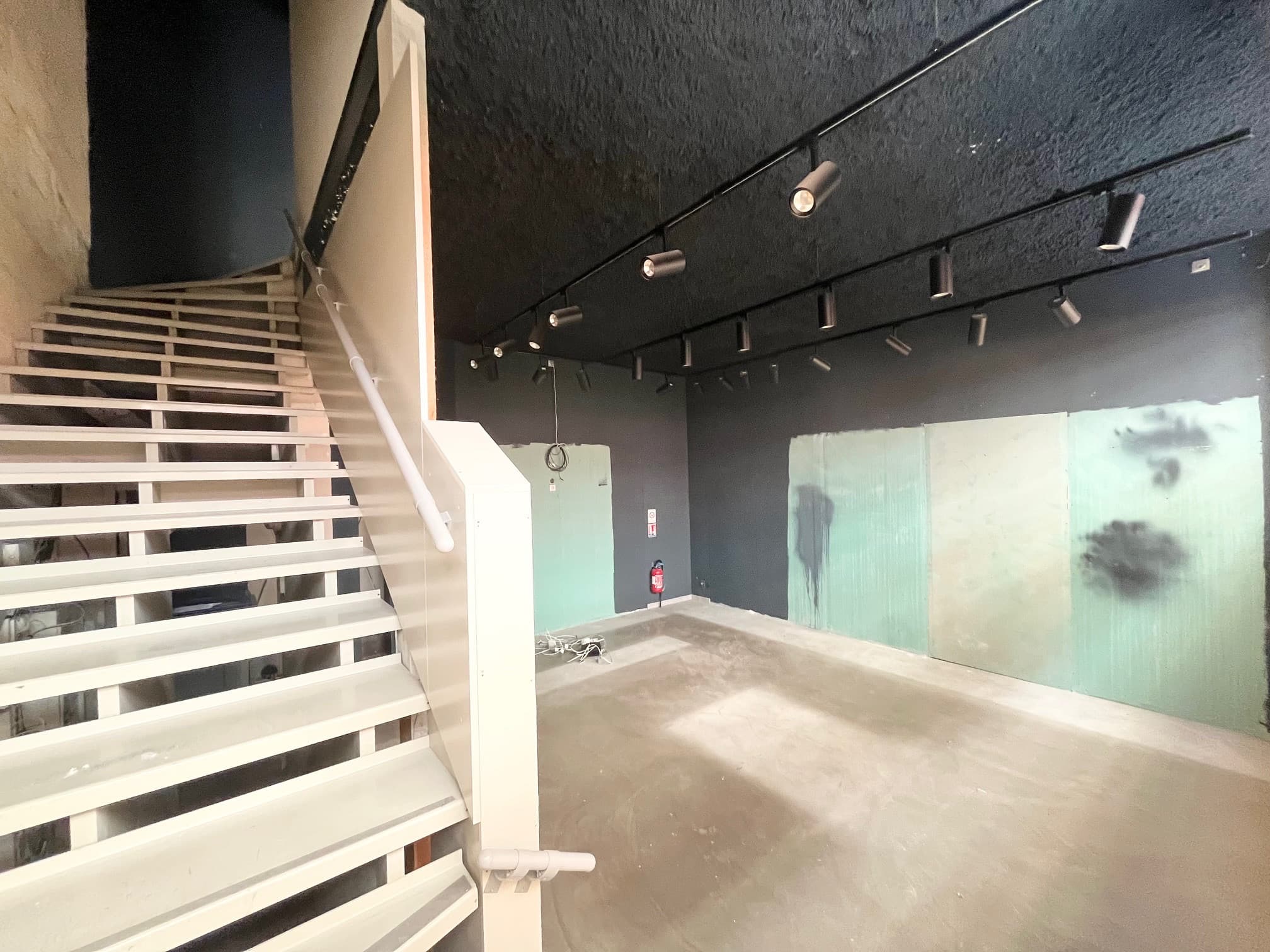 Local commercial · 115 m² · Location — photo 2