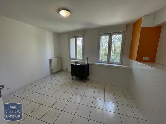 Local commercial 23 m² — CARPENTRAS — photo 1