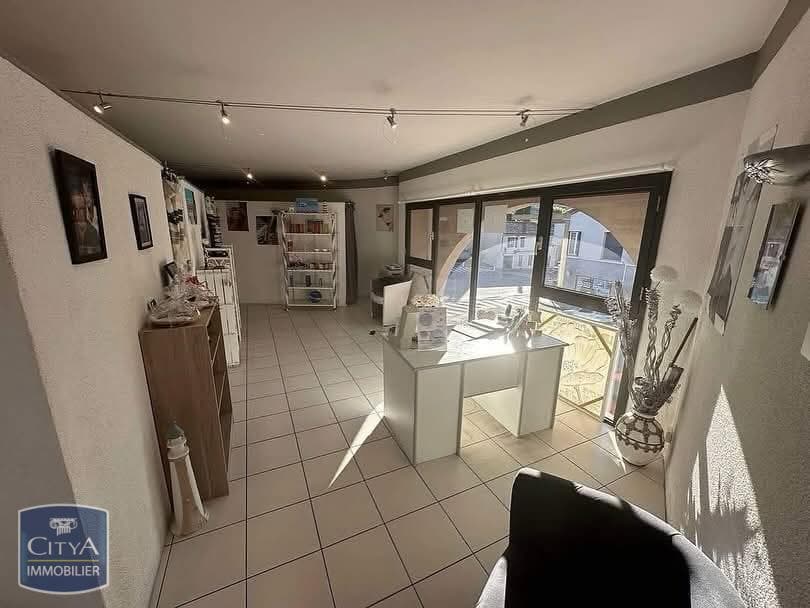 Local commercial · 49 m² · Achat des murs — photo 2