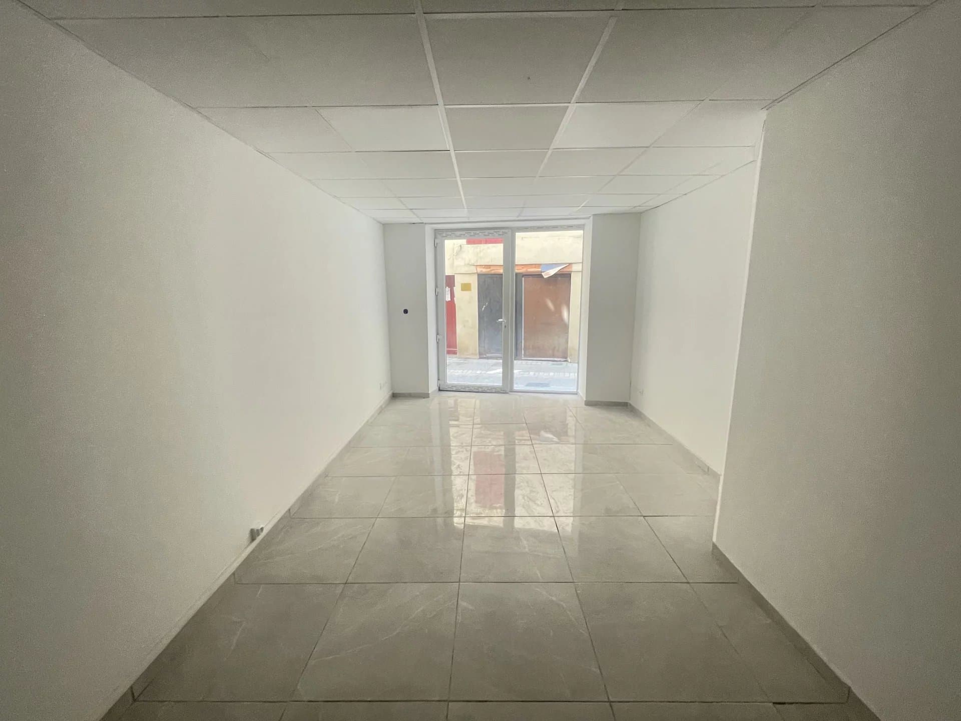 Local commercial · 32 m² · Achat des murs — photo 1