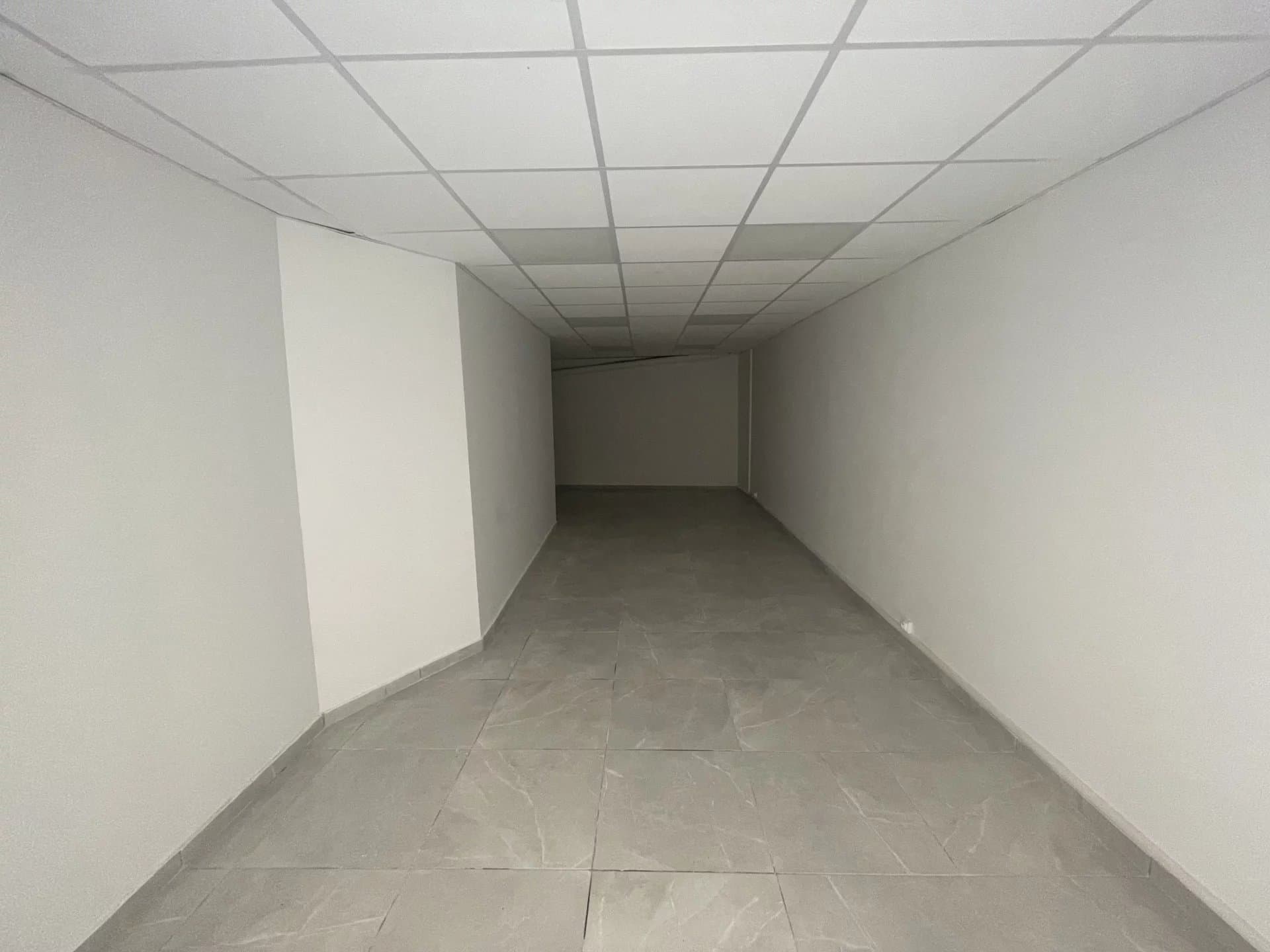 Local commercial · 32 m² · Achat des murs — photo 3
