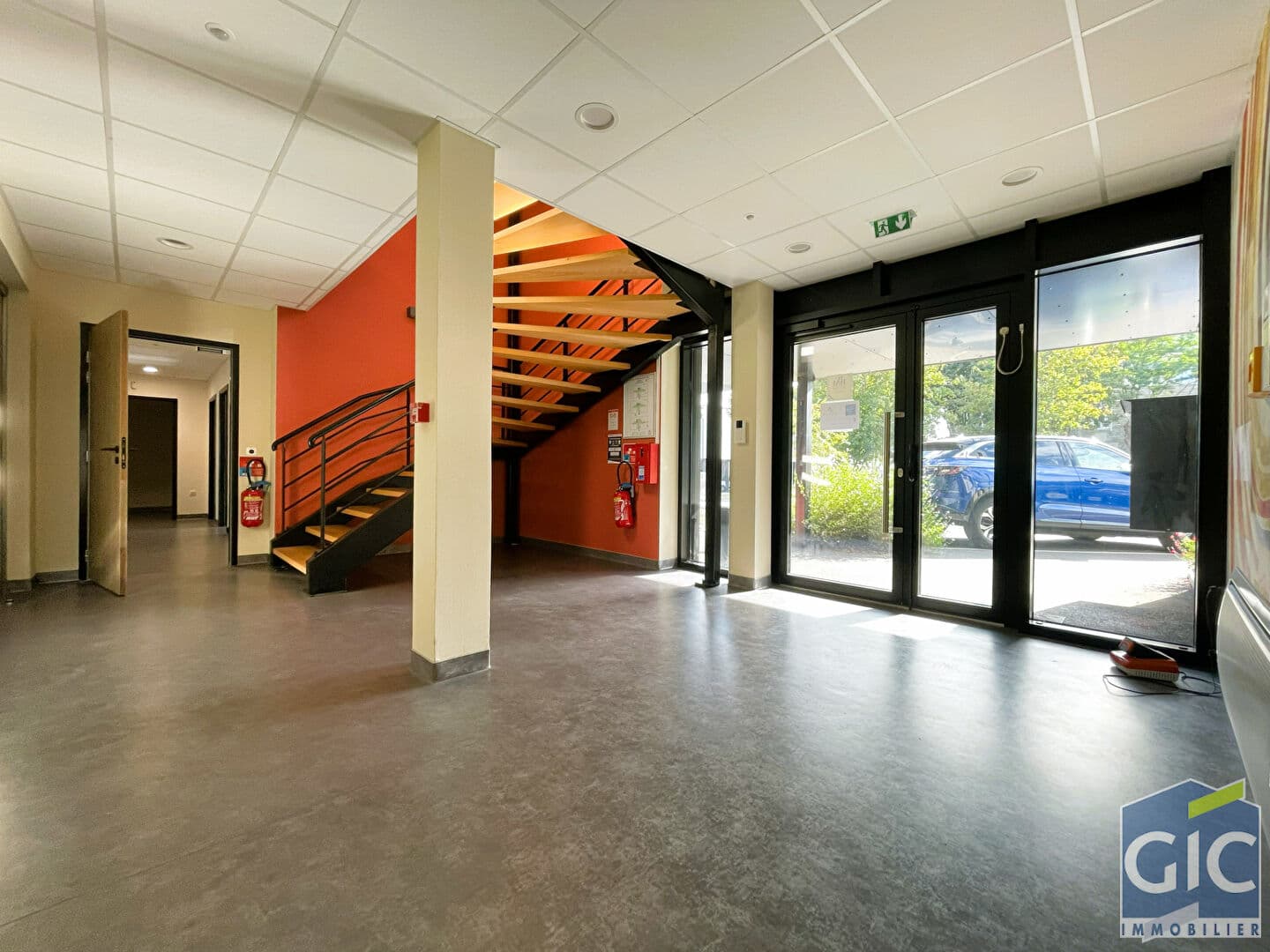 Local commercial 90 m² — CALVADOS — photo 1