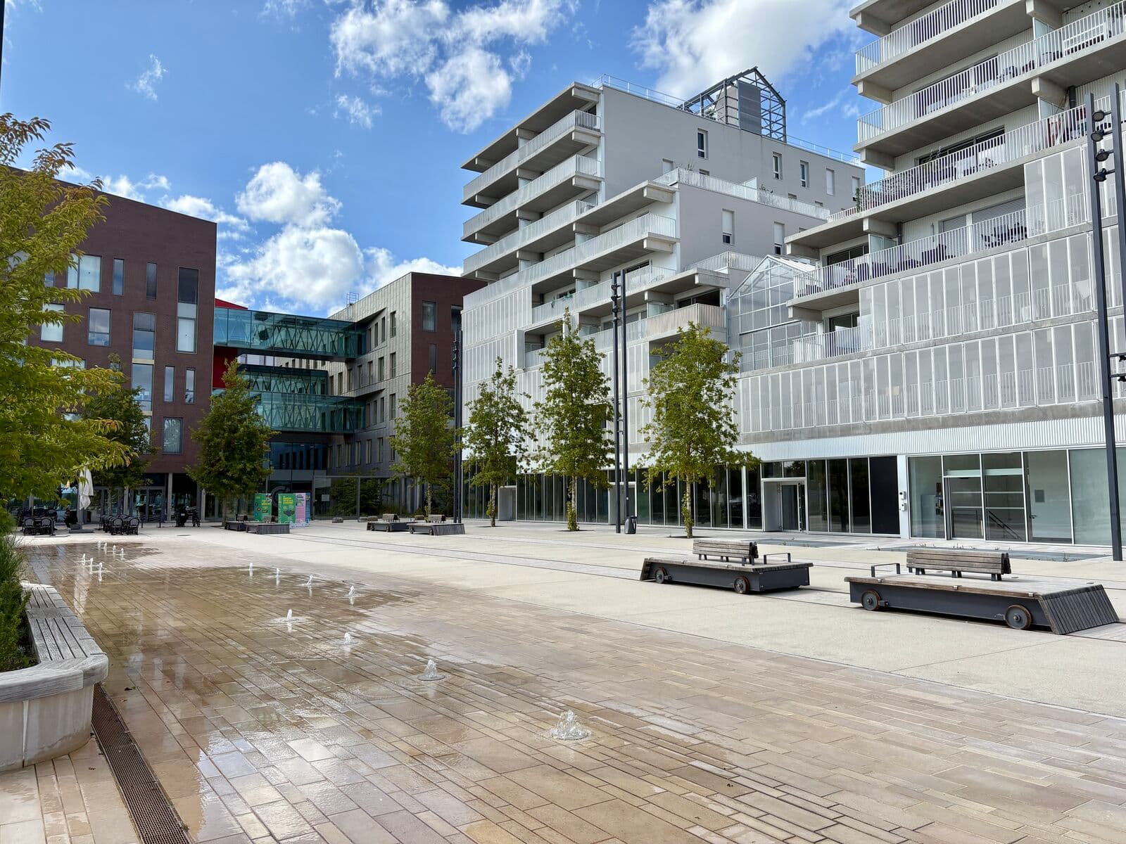 Local commercial · 390 m² · Location — photo 1