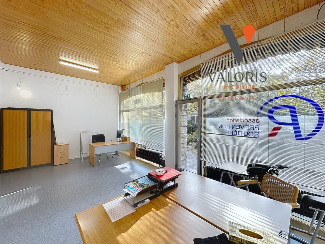 Local commercial · 97 m² · Fonds de commerce — photo 2