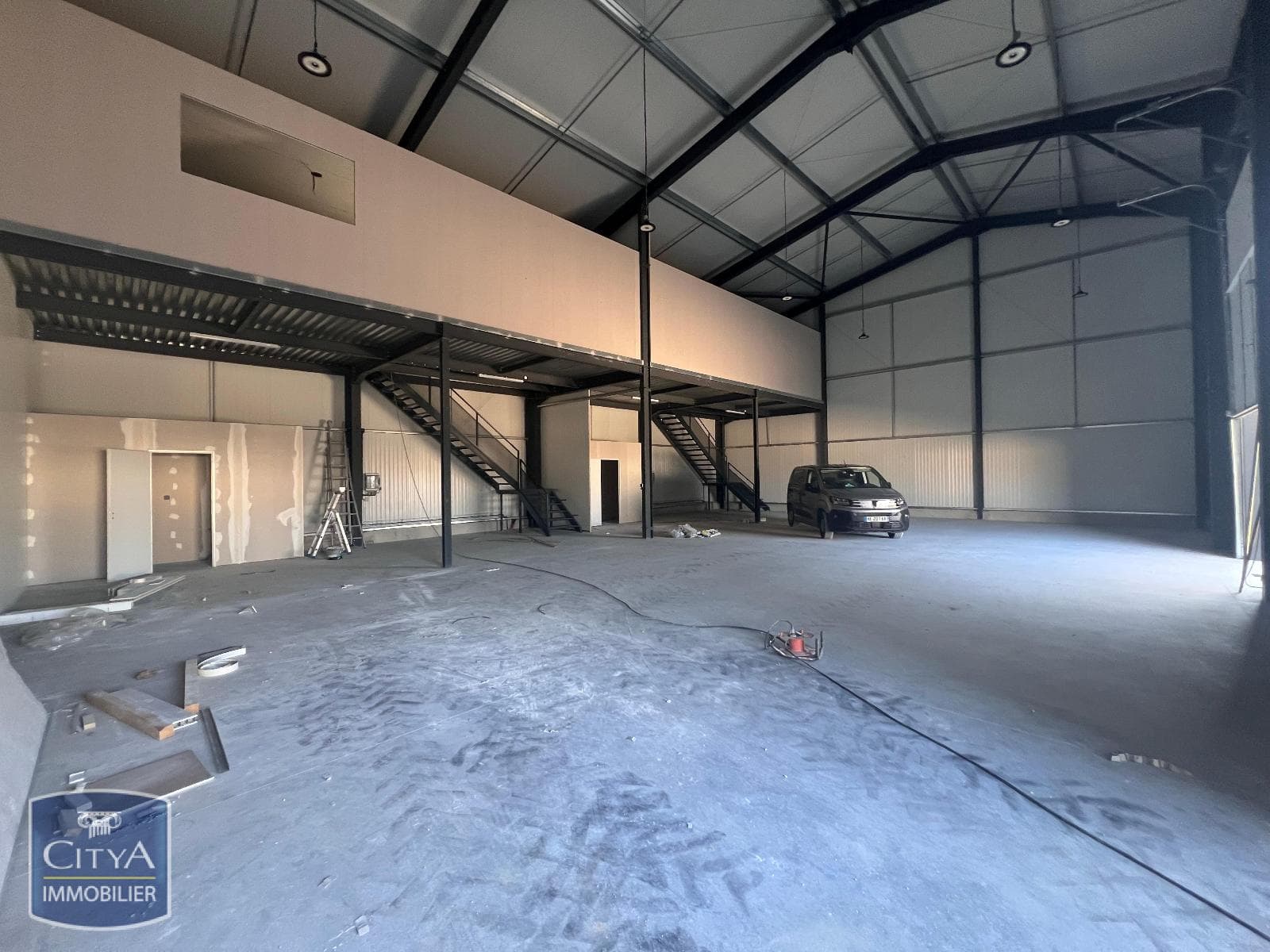 Local commercial · 400 m² · Location — photo 2