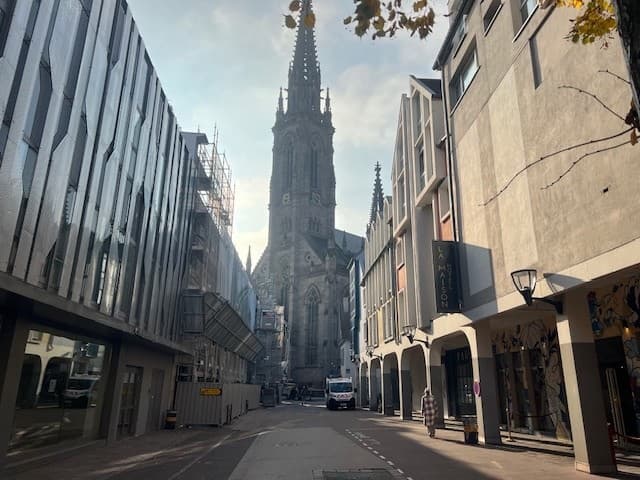 Local commercial 1052 m² — MULHOUSE — photo 1