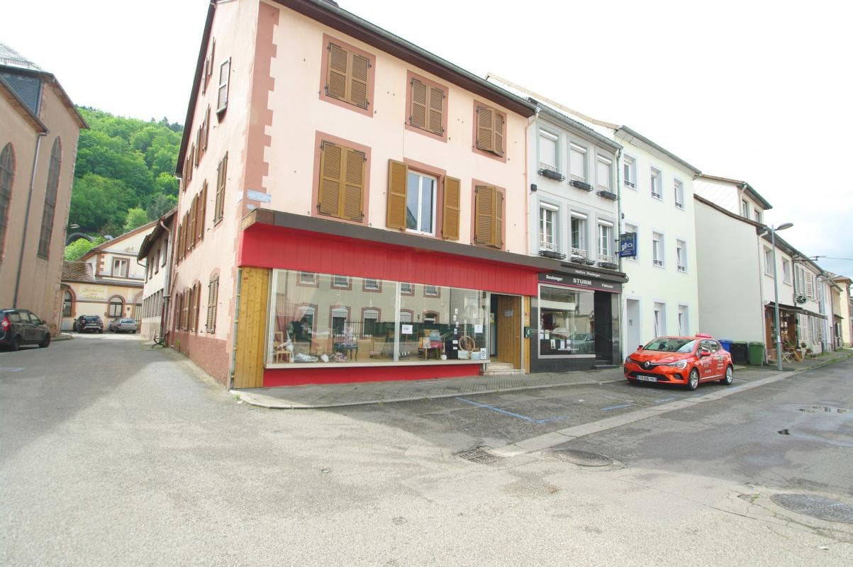 Local commercial · 65 m² · Location — photo 3