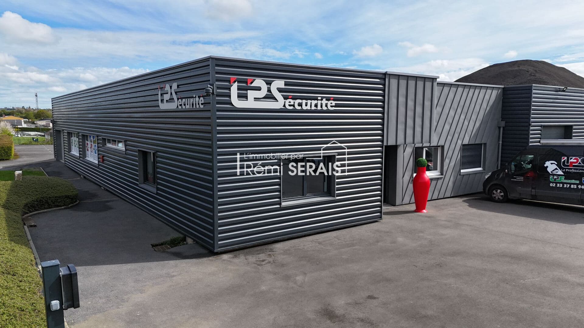 Local commercial 600 m² — ORNE — photo 1