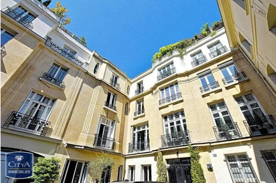 Local commercial 447 m² — PARIS — photo 1