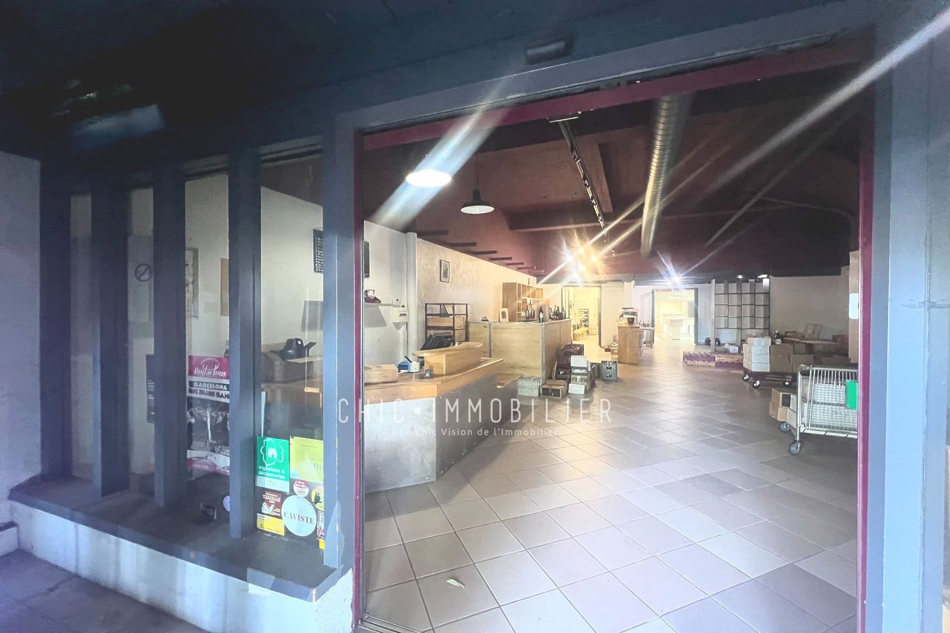 Local commercial · 197 m² · Achat des murs — photo 2