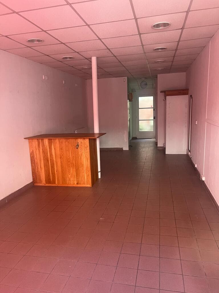 Local commercial · 40 m² · Location — photo 3