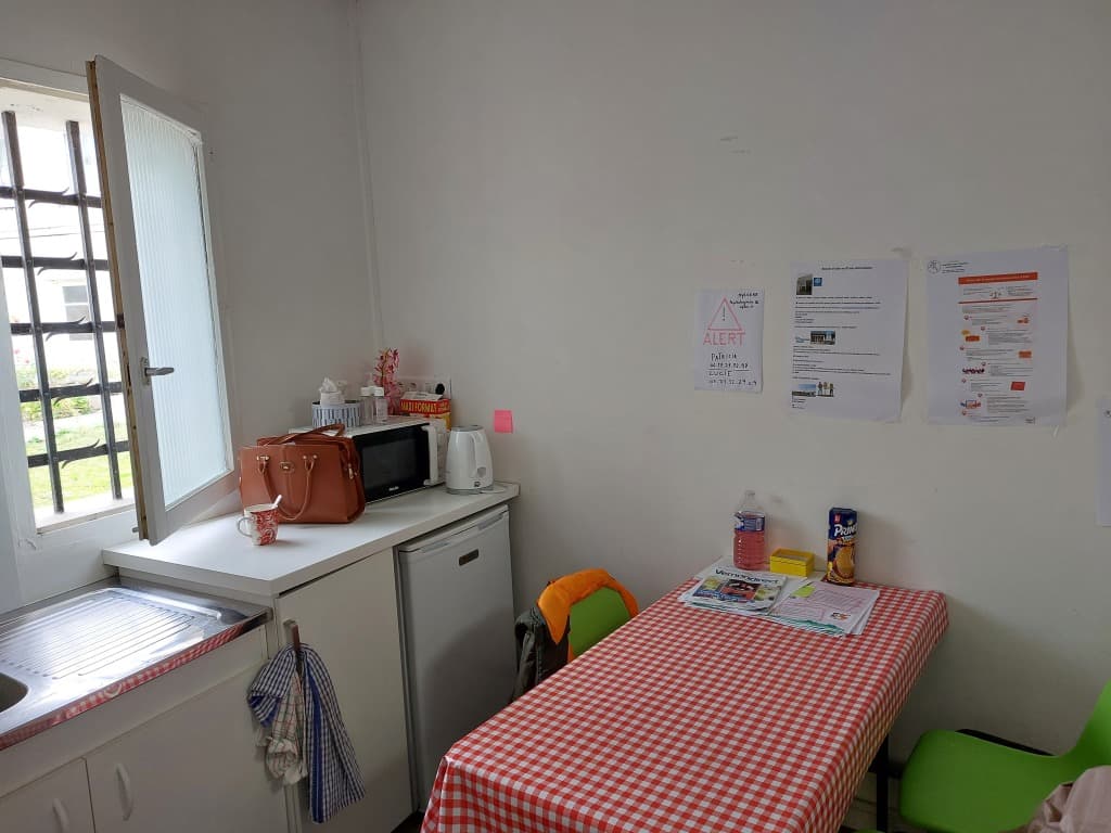 Local commercial · Location — photo 3
