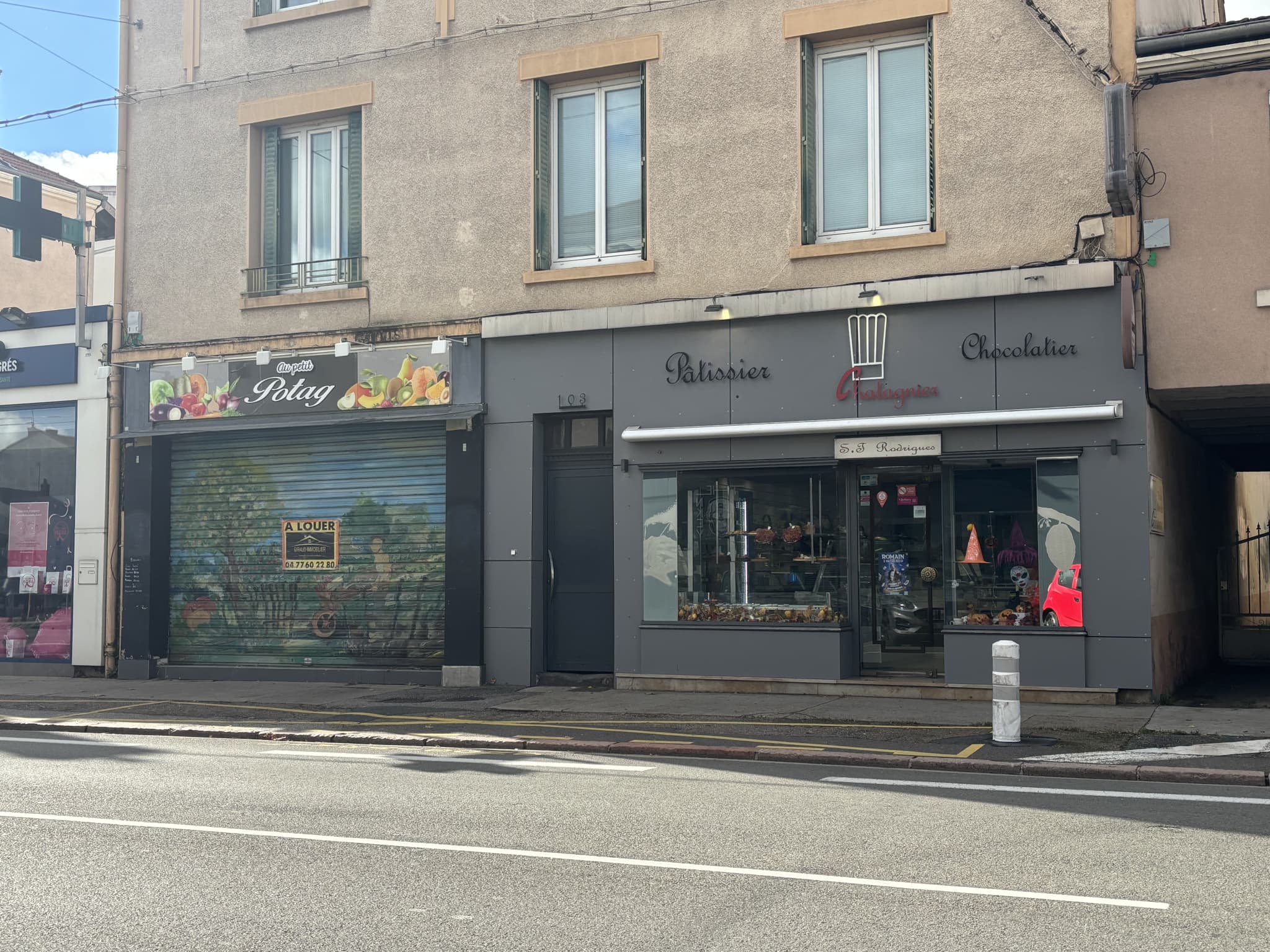 Local commercial · 65 m² · Location — photo 1