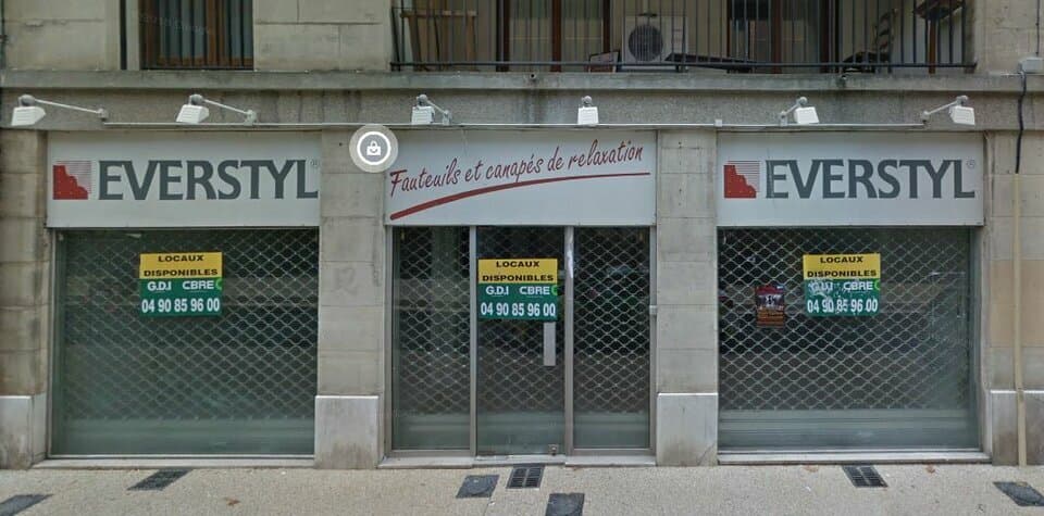 Local commercial 140 m² — AVIGNON — photo 1