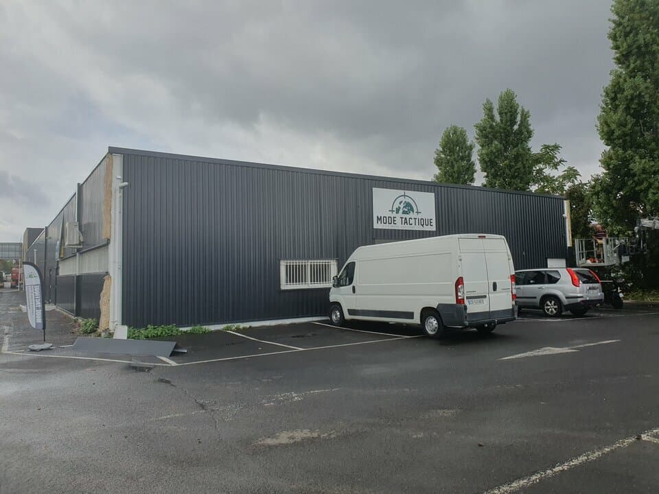 Local commercial · 237 m² · Location — photo 1