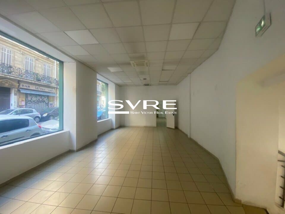 Local commercial · 300 m² · Achat des murs — photo 3