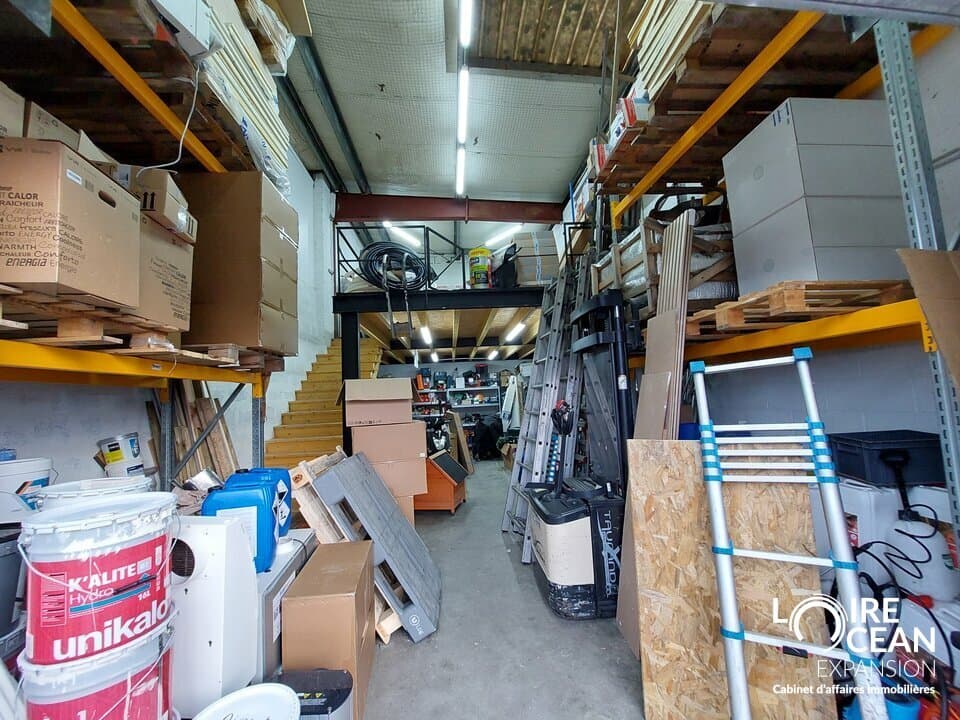 Local commercial · 345 m² · Achat des murs — photo 2