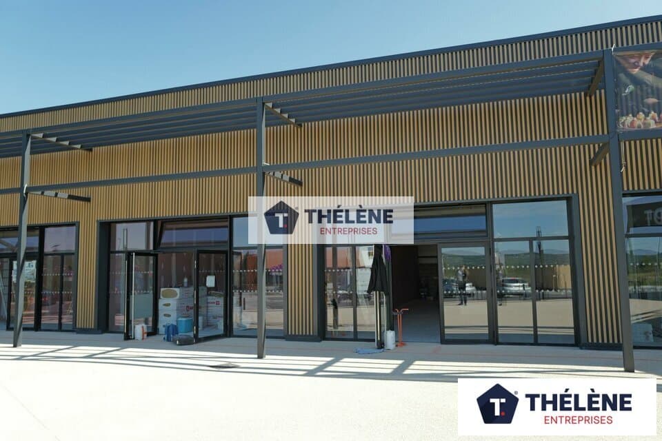 Local commercial · 101 m² · Location — photo 2