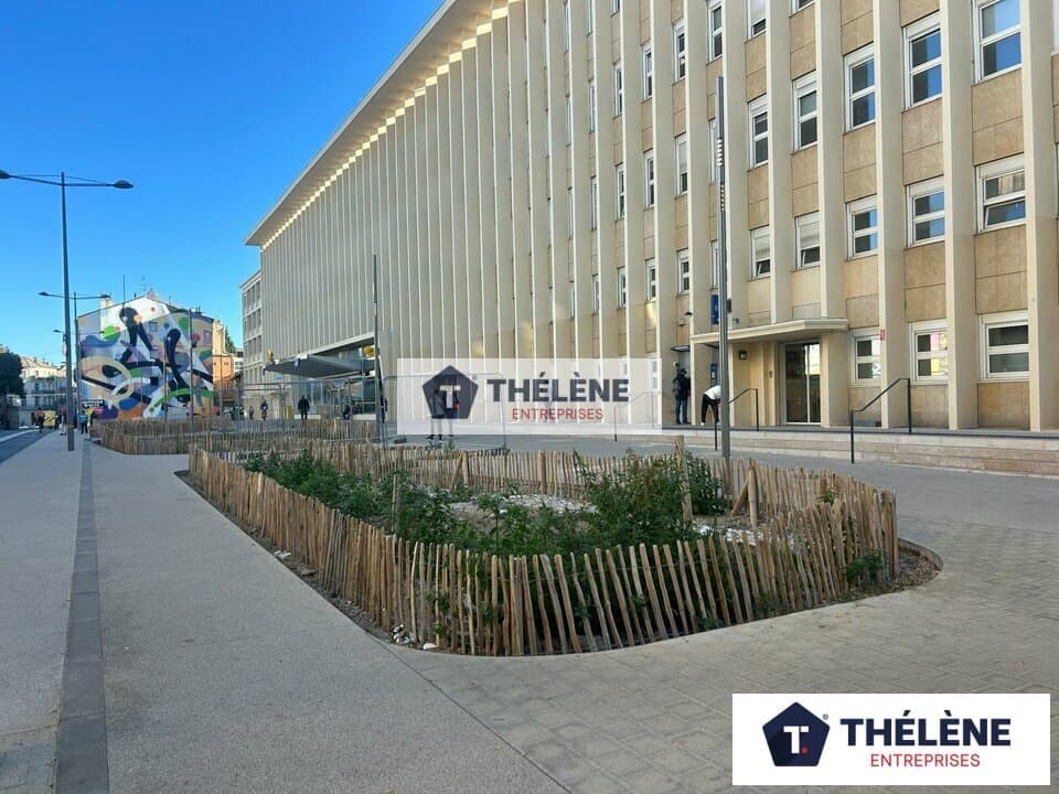 Local commercial · 160 m² · Achat des murs — photo 1