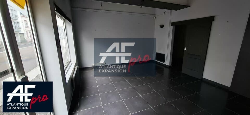 Local commercial · 55 m² · Location — photo 1