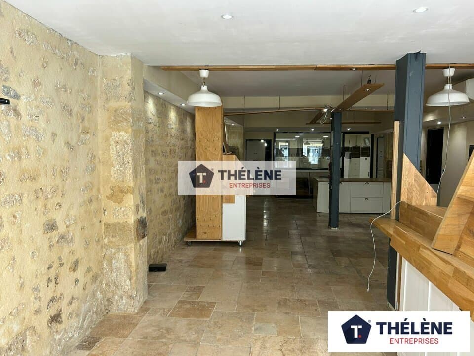 Local commercial · 180 m² · Achat des murs — photo 1