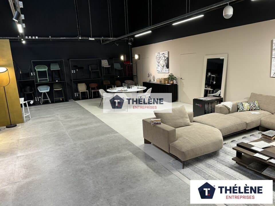 Local commercial · 1300 m² · Location — photo 3