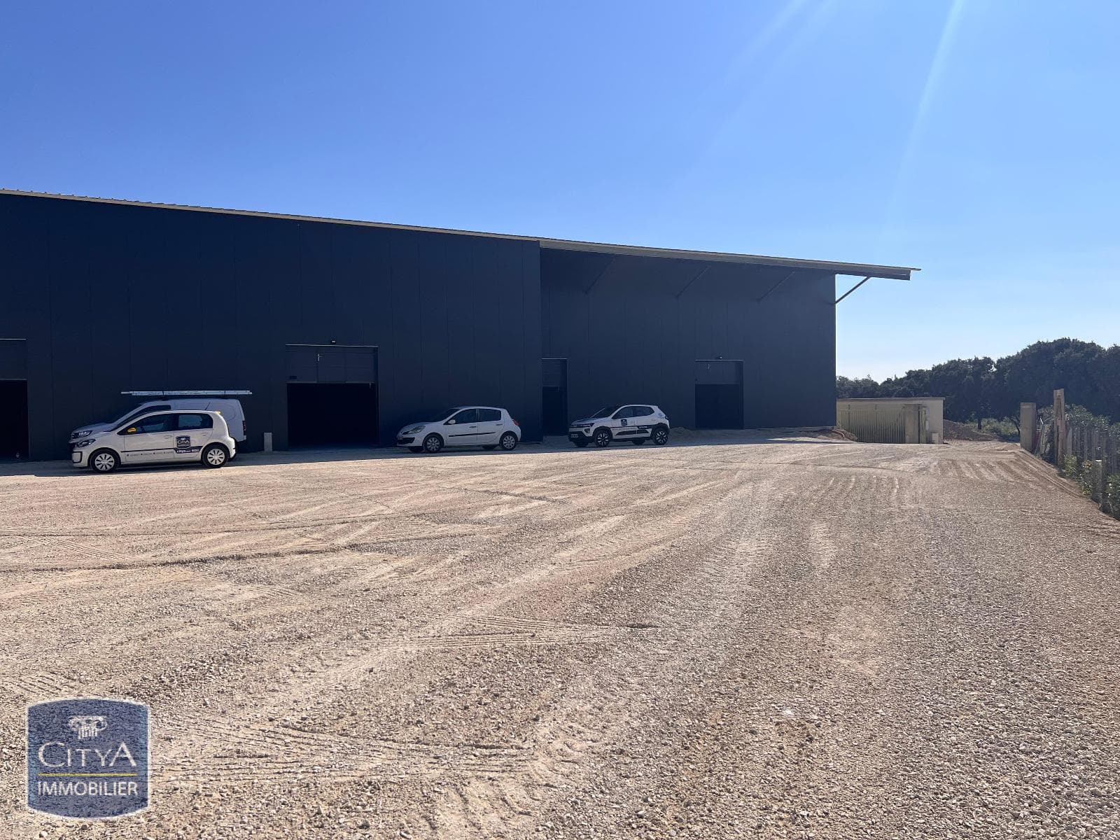 Local commercial · 200 m² · Location — photo 1