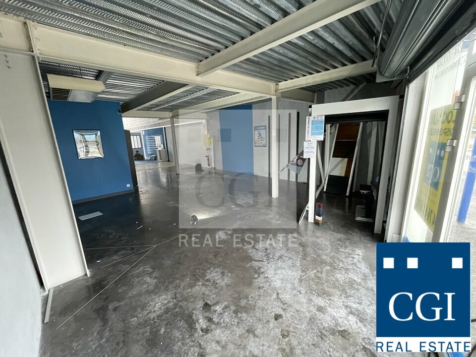 Local commercial · 146 m² · Location — photo 3