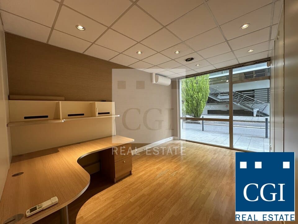 Local commercial · 170 m² · Achat des murs — photo 1
