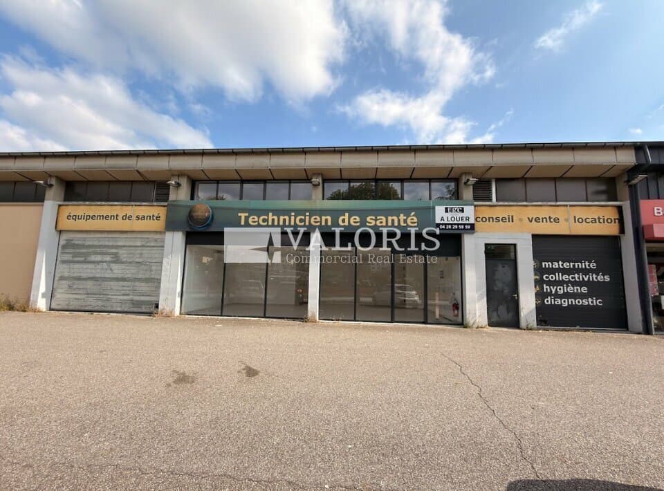 Local commercial · 428 m² · Location — photo 1