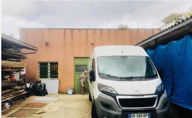 Local commercial · 310 m² · Achat des murs — photo 2