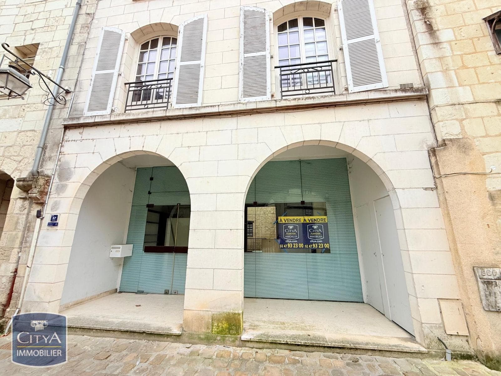 Local commercial 36 m² — CHINON — photo 1