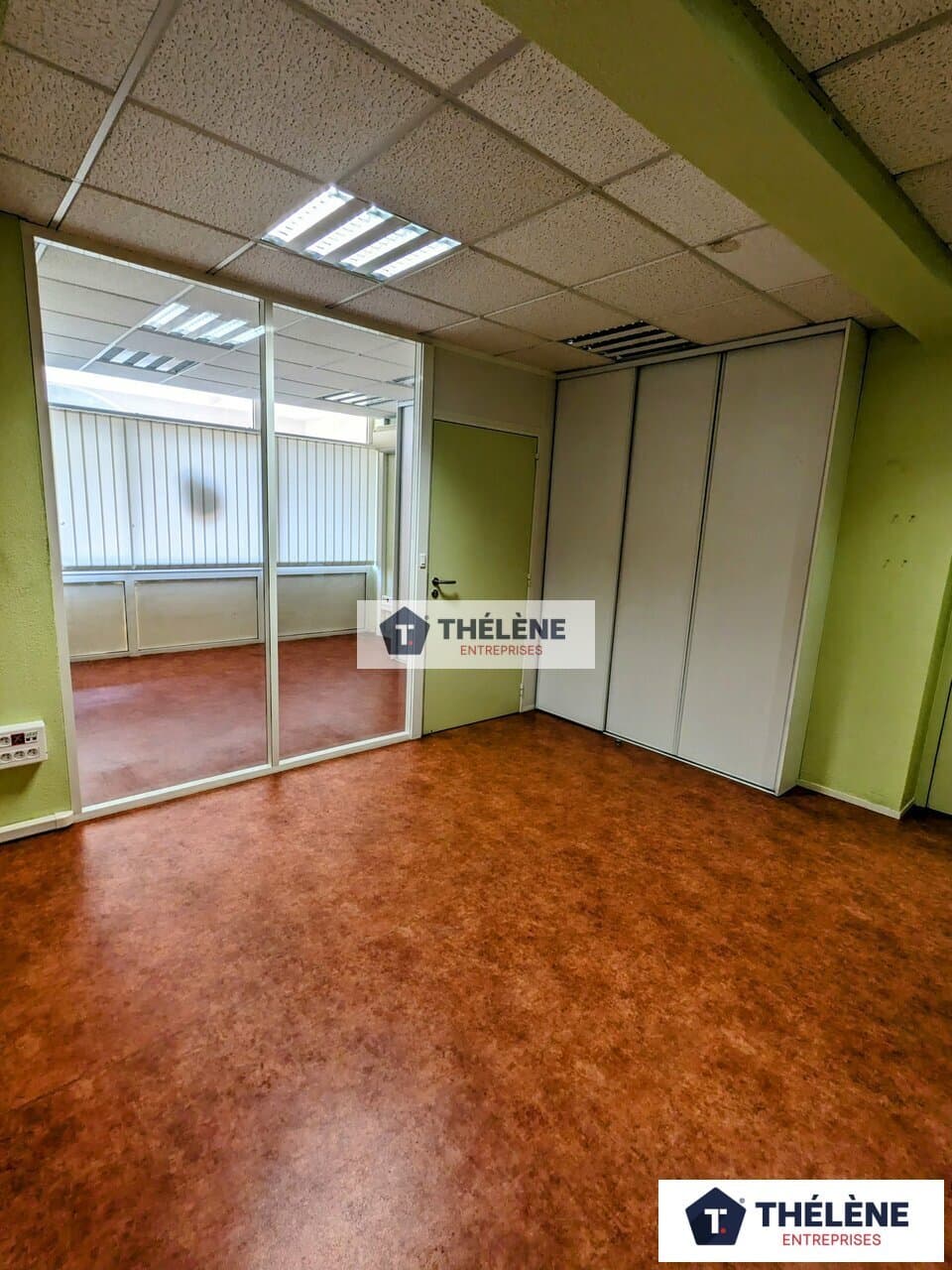 Local commercial · 214 m² · Achat des murs — photo 3