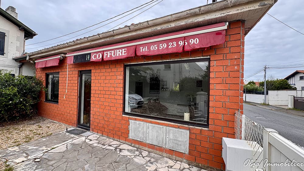 Local commercial 24 m² — BIARRITZ — photo 1