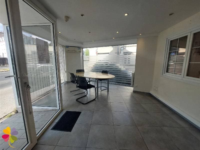 Local commercial 85 m² — CHERBOURG EN COTENTIN — photo 1