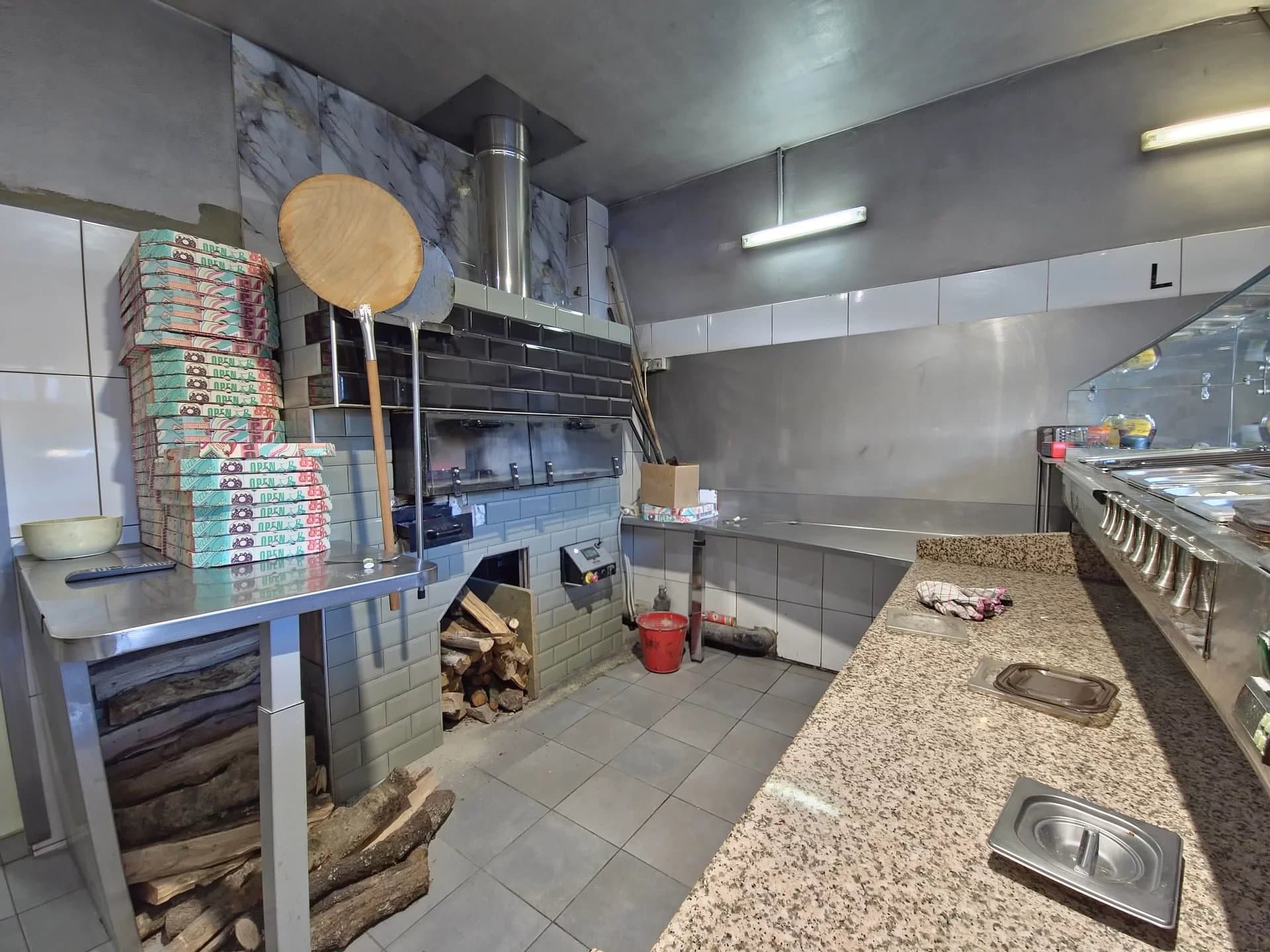 Pizzeria · 40 m² · Fonds de commerce — photo 2