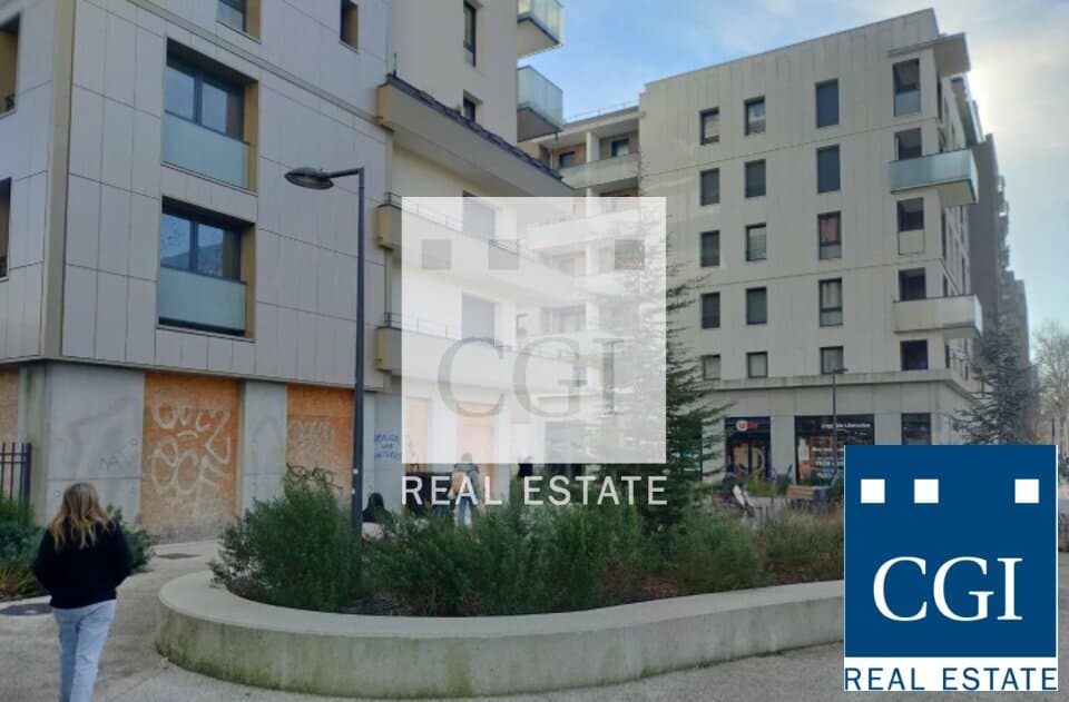 Local commercial · 76 m² · Location — photo 1