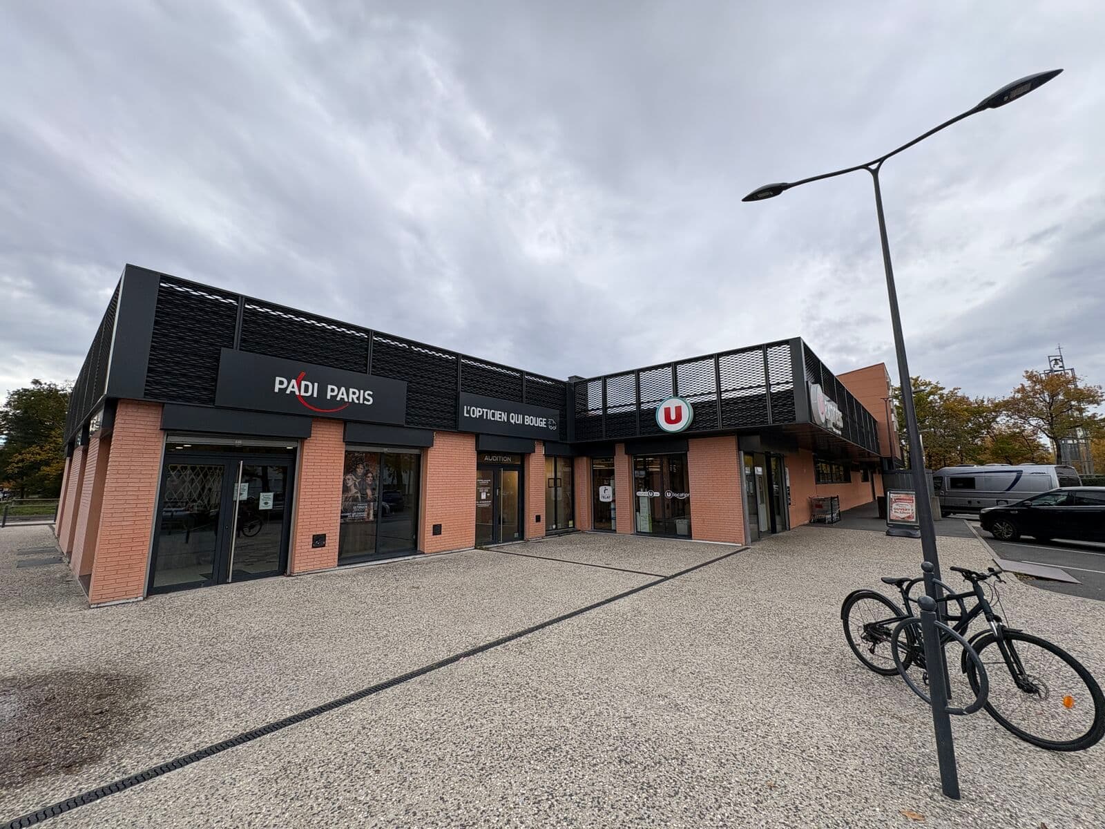 Local commercial 84 m² — ORLEANS — photo 1