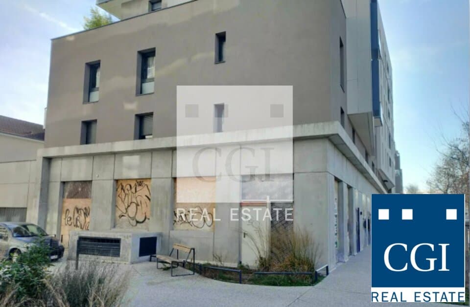Local commercial · 139 m² · Location — photo 1