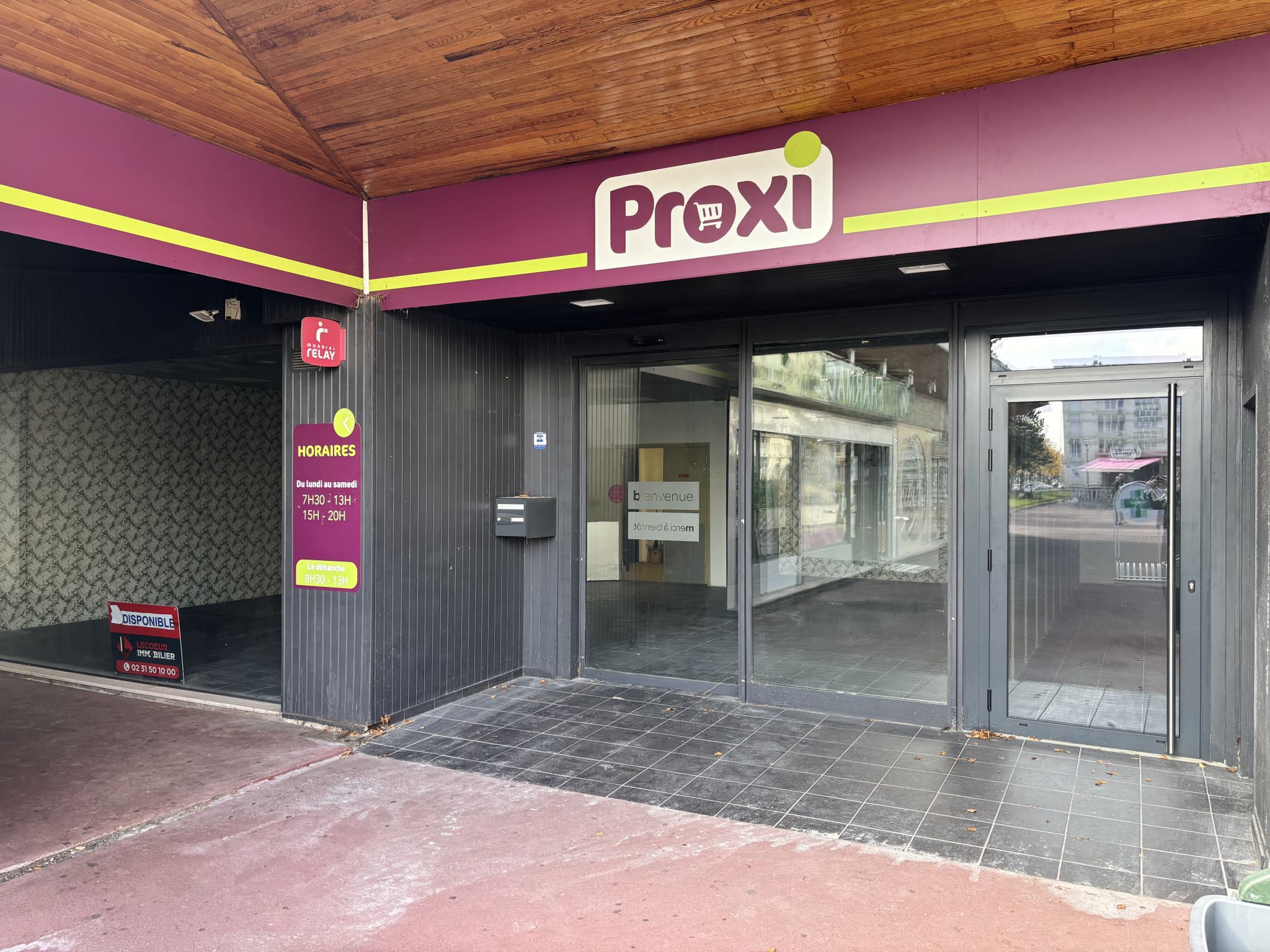 Local commercial 250 m² — CAEN — photo 1