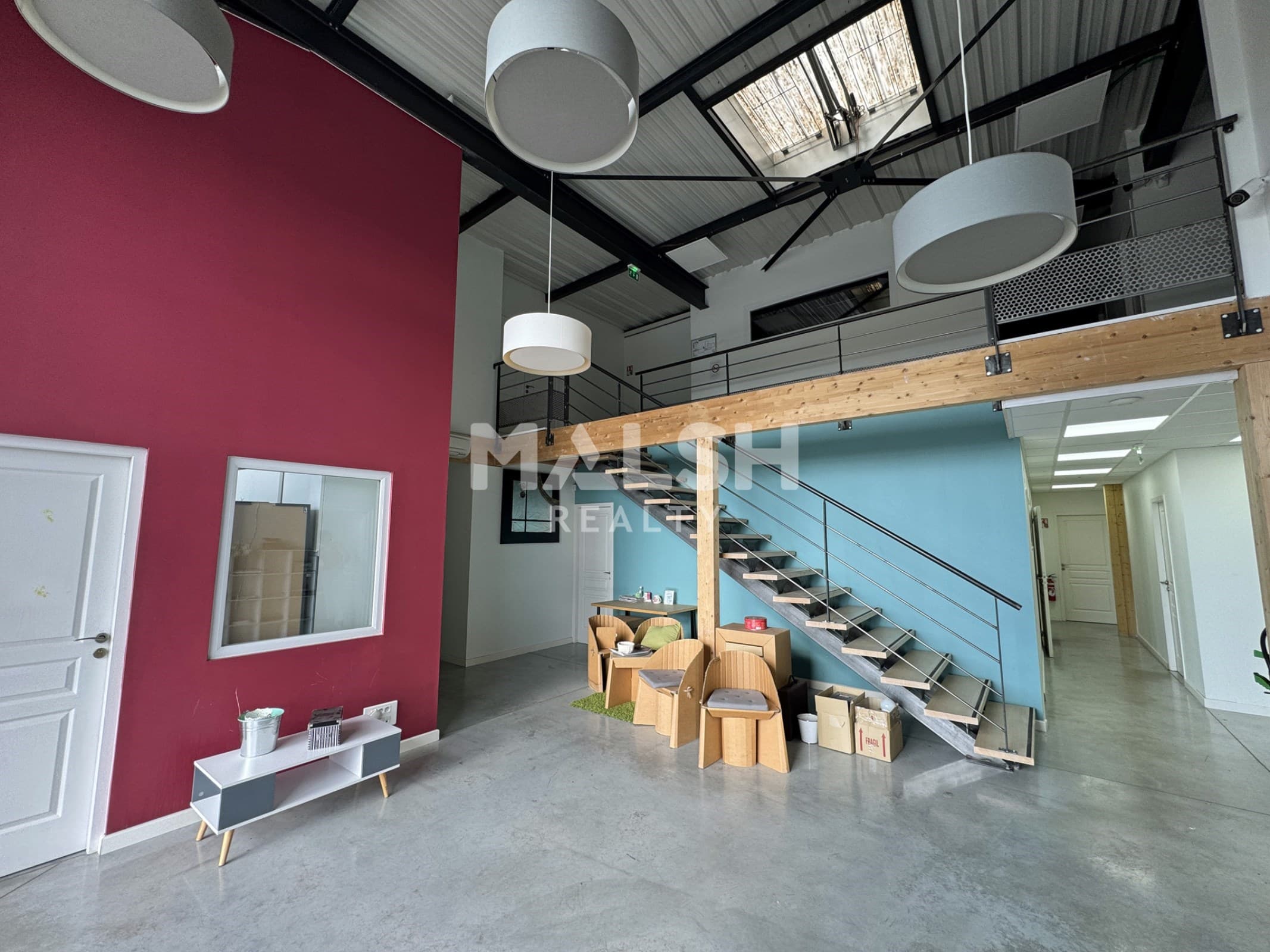 Local commercial 559 m² — LOIRE — photo 1