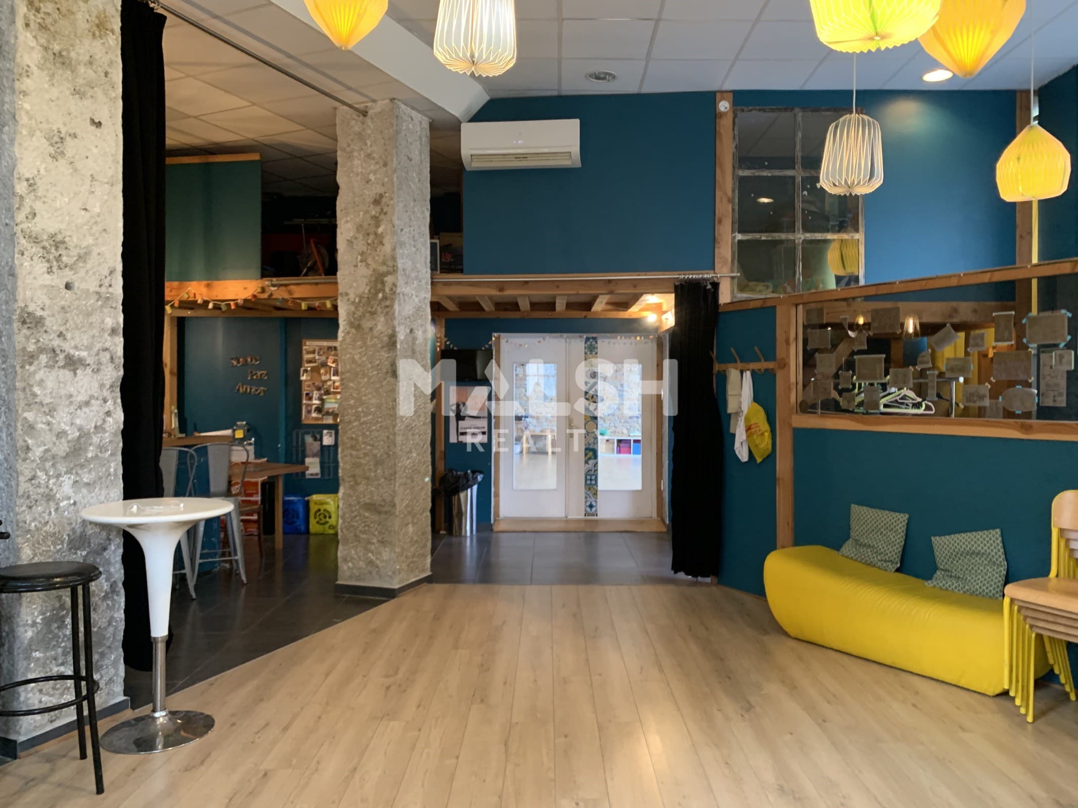 Local commercial 140 m² — RHONE — photo 1