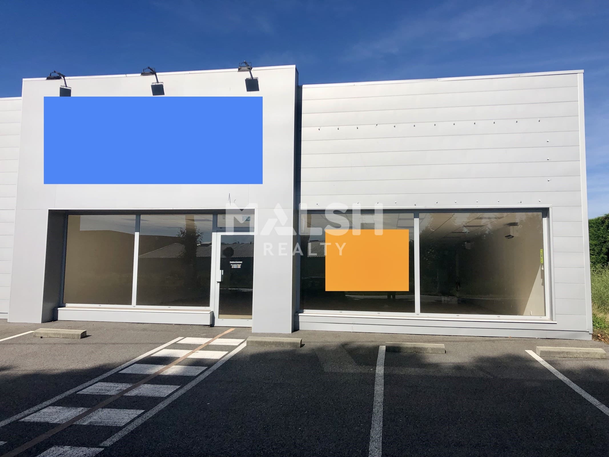 Local commercial 727 m² — LOIRE — photo 1