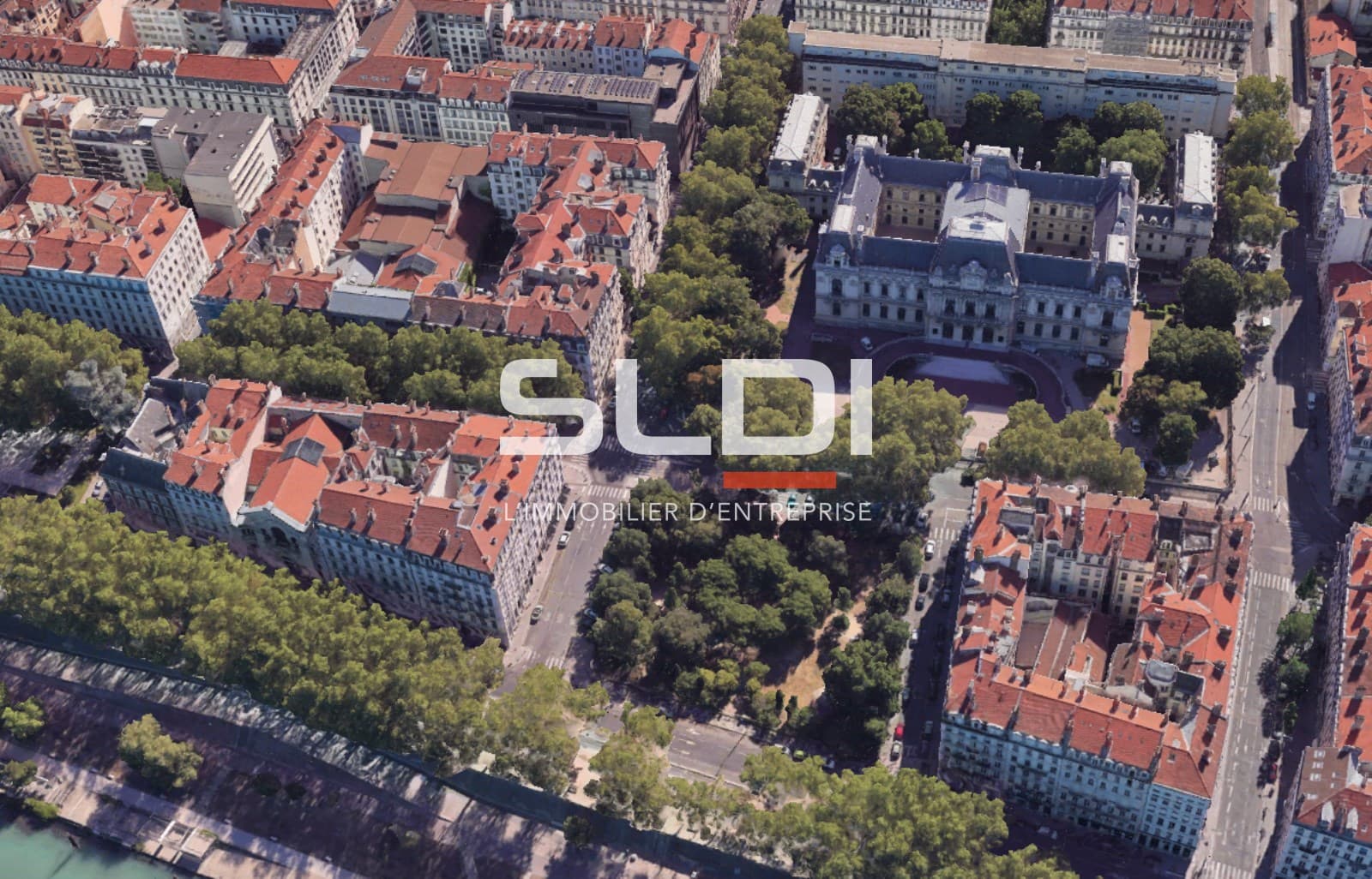 Local commercial · 135 m² · Location — photo 3