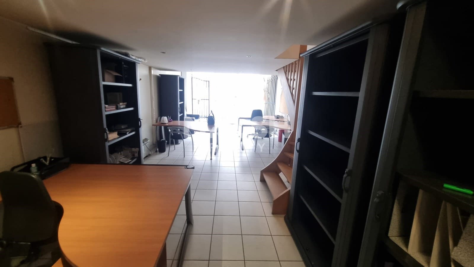 Local commercial · 70 m² · Achat des murs — photo 3